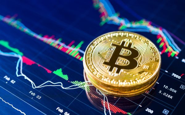 比特币冲击10万美元遇阻 4.5亿空头爆仓暗藏玄机